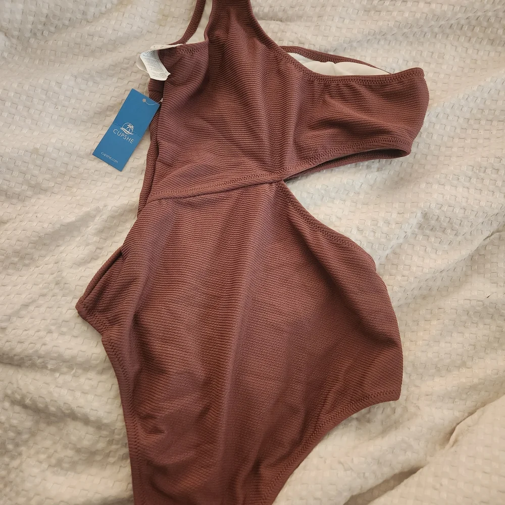 Cupshe Dusty Mauve Cutout  One-Piece Swimsuit - Picture 4 of 4